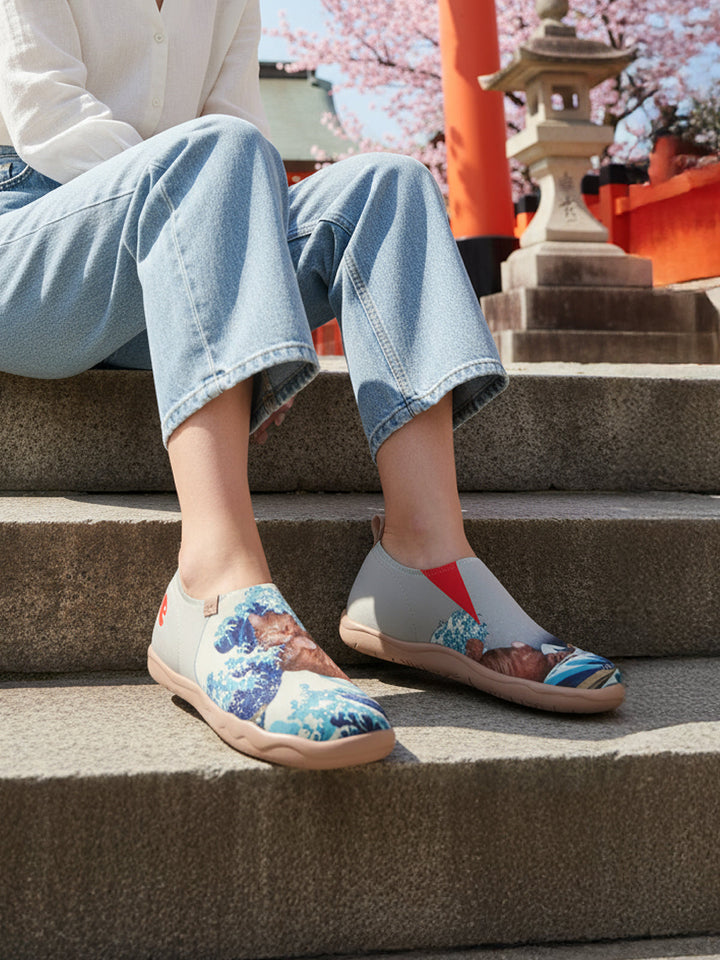 The Great Wave and the Cat 1 Toledo A1 Women