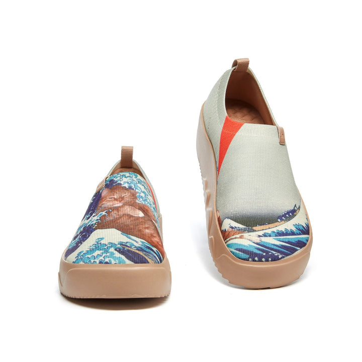 The Great Wave and the Cat 4 Women