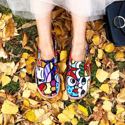 UIN Footwear Women Dreamy Cat Lady Canvas Slip-ons Canvas loafers