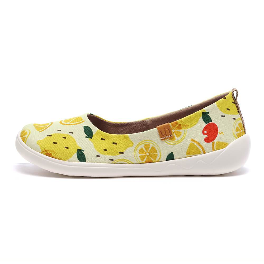 UIN Footwear Women Lemon juice Canvas loafers